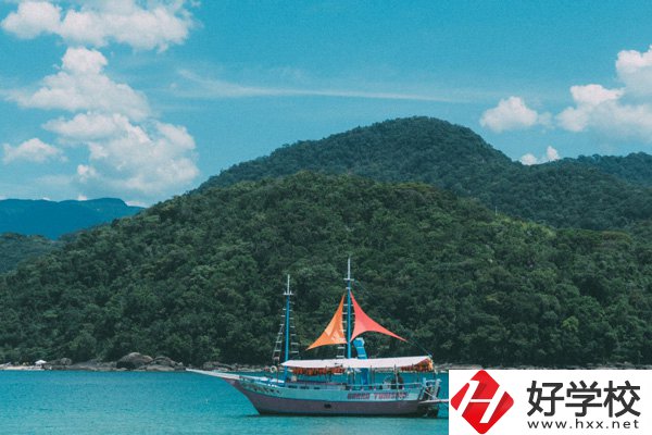 株洲南方航空高級技工學(xué)校怎么樣?有什么特色專業(yè)？