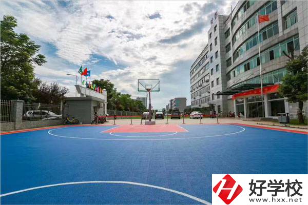 湘潭財經職校怎么樣？是公辦還是民辦？