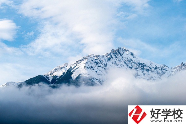 湘西州學(xué)美發(fā)的公辦中職學(xué)校，可以看看這兩所