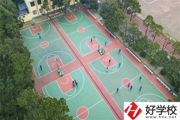 衡陽市鐵路運輸職業(yè)學校學費貴嗎？有哪些特色？