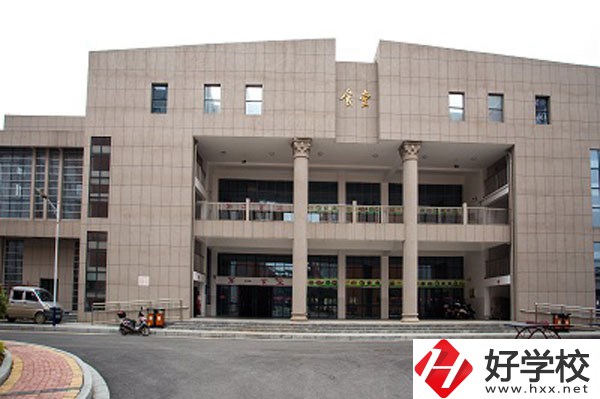 鳳凰縣職業(yè)中專學(xué)校怎么樣，有哪些招生專業(yè)？