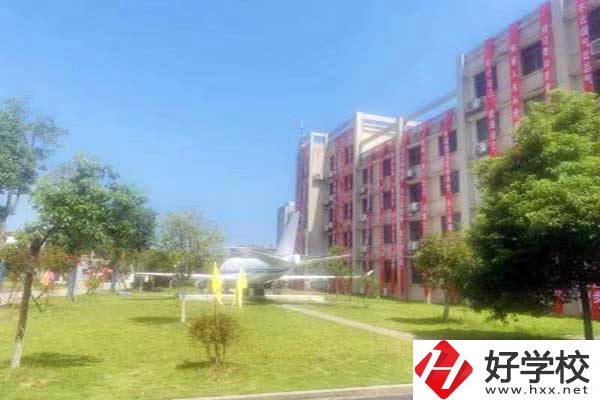 長沙經(jīng)貿(mào)職業(yè)中?？梢詤⒓痈呖紗幔窟€有哪些升學(xué)方式？