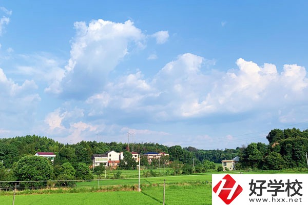 益陽(yáng)樂(lè)康護(hù)理職業(yè)技術(shù)學(xué)校怎么樣？