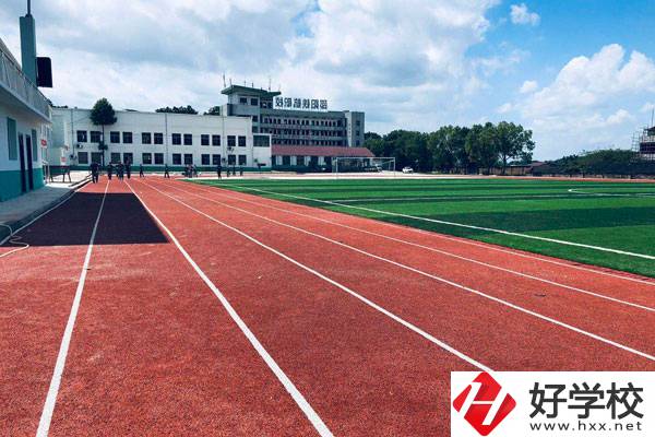 邵陽(yáng)鐵航中等職業(yè)學(xué)院的高鐵乘務(wù)專(zhuān)業(yè)怎么樣？就業(yè)前景如何？