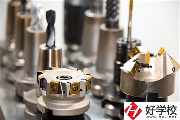 益陽不參加中考可以上中專嗎？有什么專業(yè)推薦？