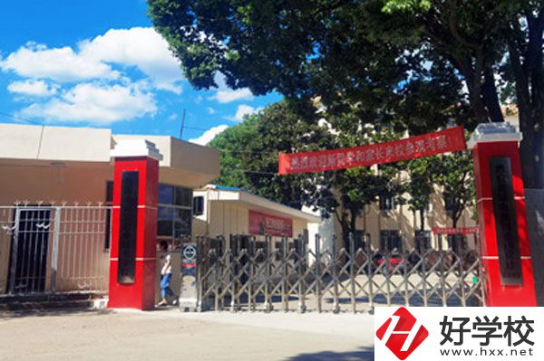 岳陽市商貿(mào)職業(yè)技術(shù)學(xué)校有什么特色專業(yè)？
