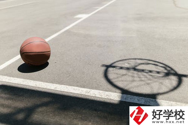 湖南省商業(yè)職業(yè)中等專業(yè)學(xué)校怎么樣？宿舍怎么樣？