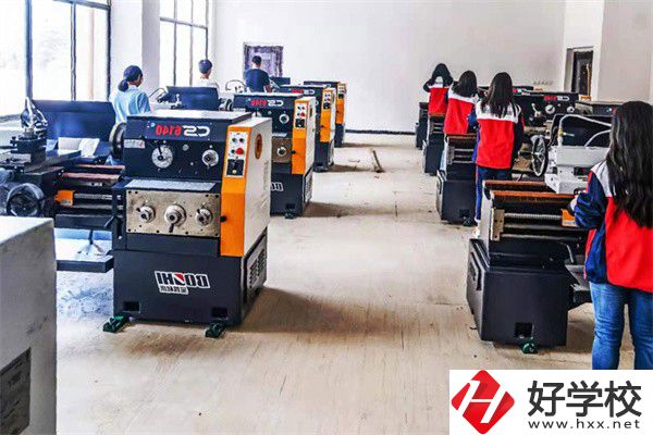 新化楚怡職校好不好？有些什么專業(yè)？