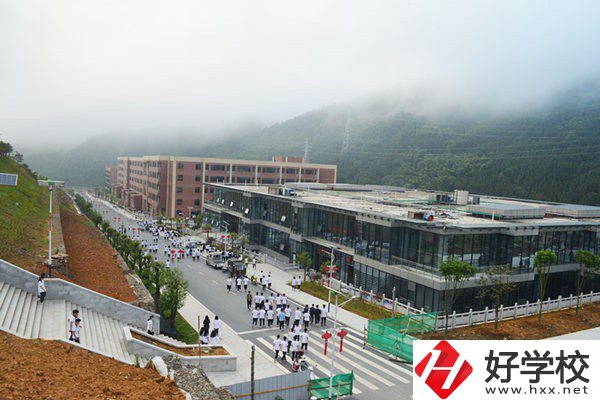 湖南有特色專業(yè)的中專有哪幾所？特色在哪里？