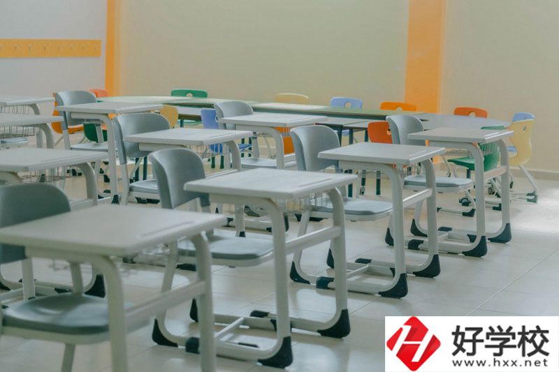 湘潭第一職業(yè)中專師資力量如何？學(xué)費(fèi)多少？