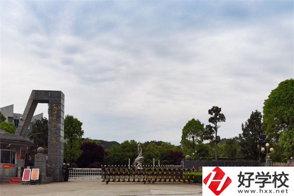在懷化想學美術(shù)可以去什么中職？開設有什么專業(yè)？