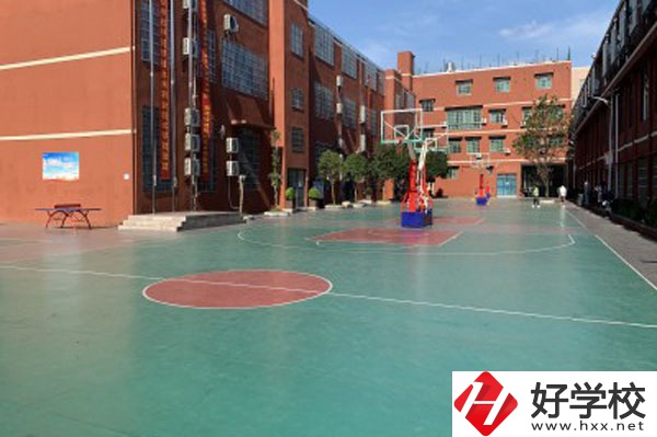 長沙英藍中等職業(yè)學校好嗎？有哪些辦學特色？