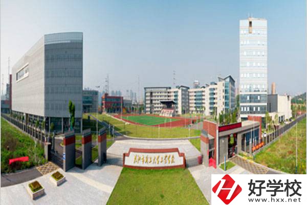 株洲市交通技工學(xué)校的地址在哪？學(xué)費(fèi)是多少？
