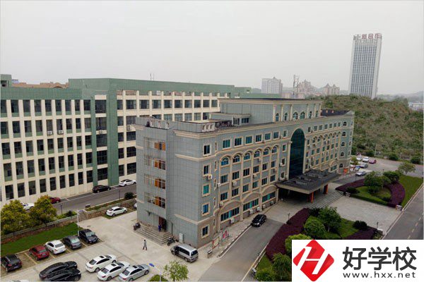 婁底技師學(xué)院怎么樣？設(shè)施設(shè)備如何？