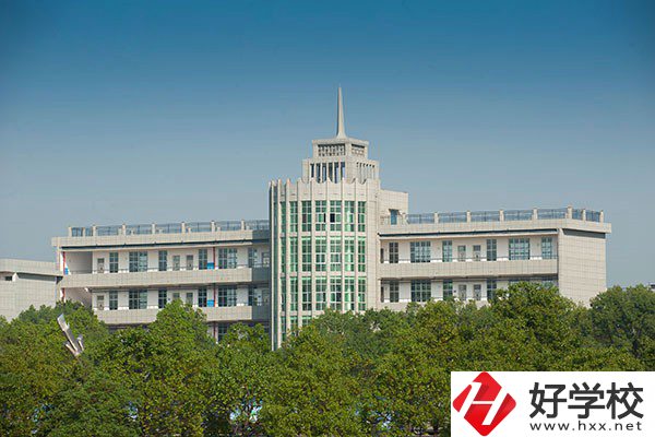 衡陽幼師學(xué)校學(xué)費是多少？專業(yè)就業(yè)前景怎么樣？