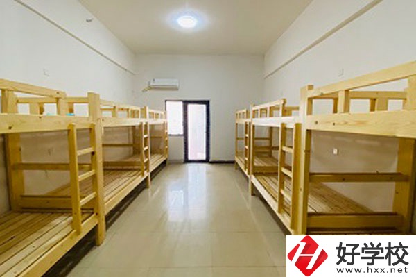 想在長沙讀醫(yī)藥類專業(yè)，看看這所中職學校
