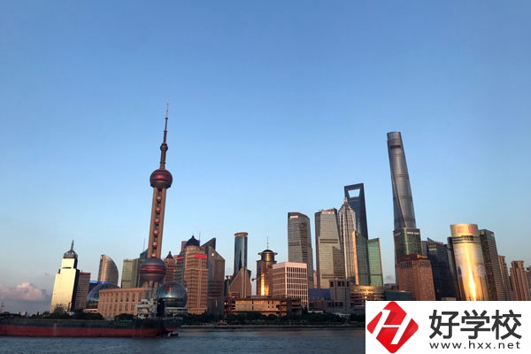 常德財經(jīng)中等專業(yè)學校的設(shè)施怎么樣？
