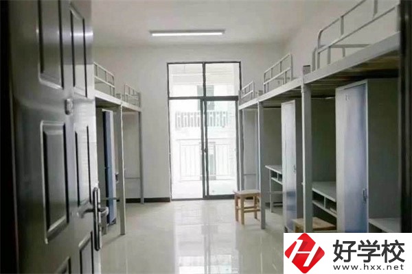 益陽(yáng)有初中生可以讀的高校嗎？