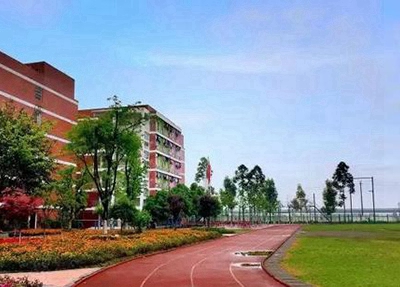 湖北潛江衛(wèi)生學校2024年報名學費多少錢